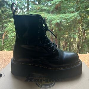 Dr.Martens Jadon, black, size 6.
